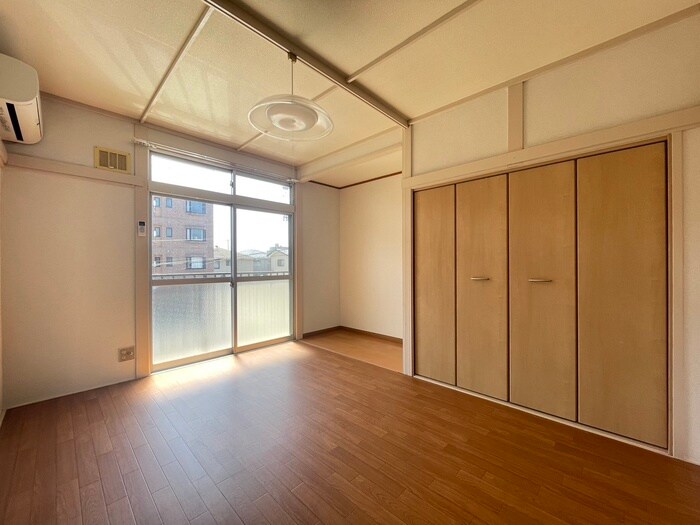 物件内観写真7　(居室)