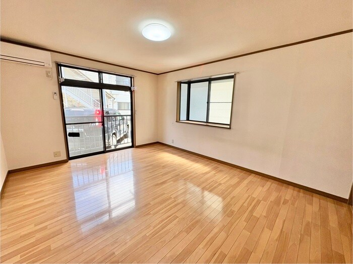 パレス植木の居室