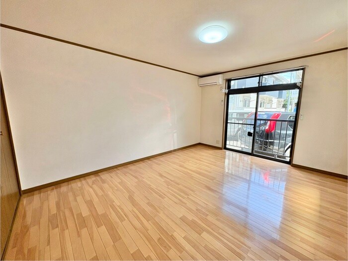 パレス植木の居室