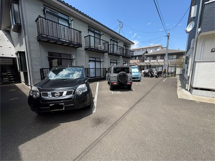 パレス植木の駐車場