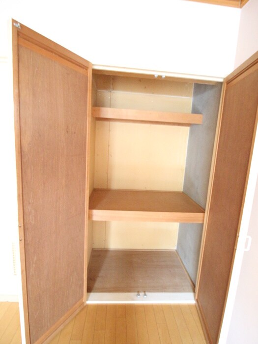 物件内観写真9　(収納)