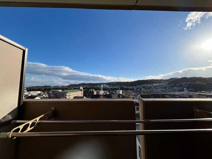 物件内観写真16　(室内からの展望)