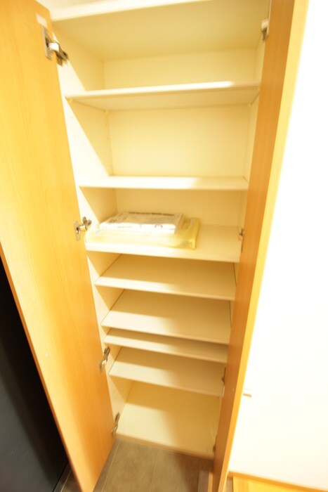物件内観写真18　(靴箱)