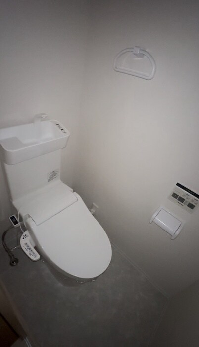 物件内観写真16　(トイレ)