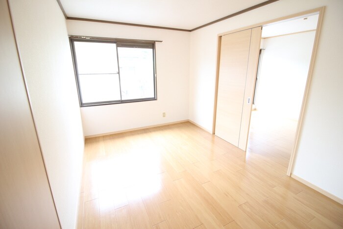 物件内観写真11　(居室)