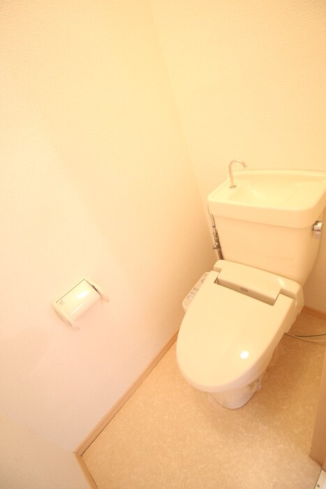 物件内観写真14　(トイレ)