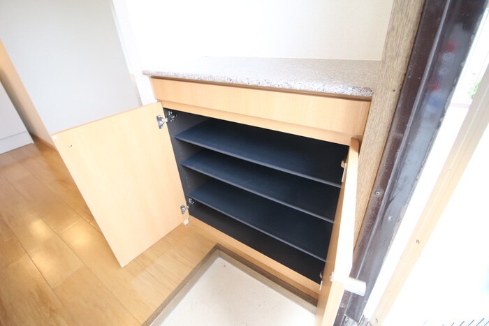 物件内観写真18　(靴箱)