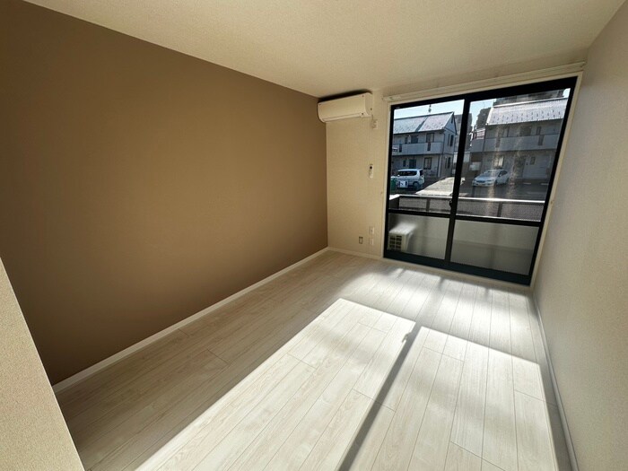 物件内観写真9　(居室)