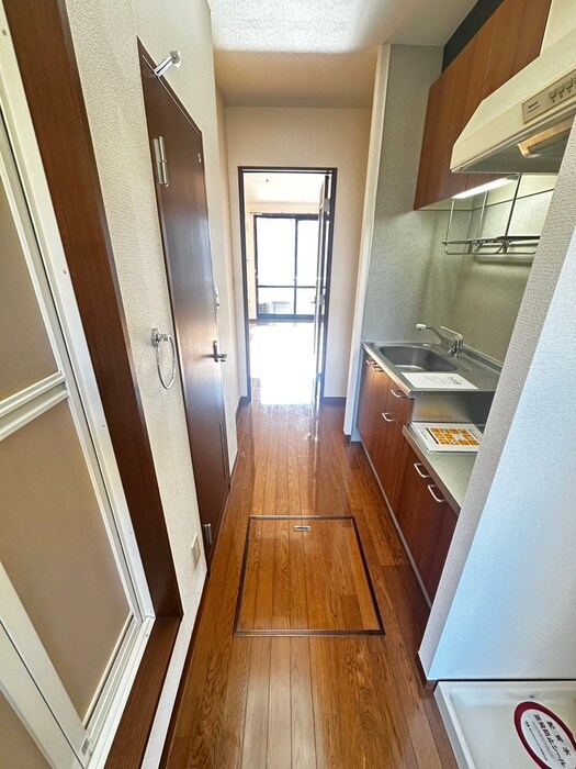 物件内観写真17　(廊下)