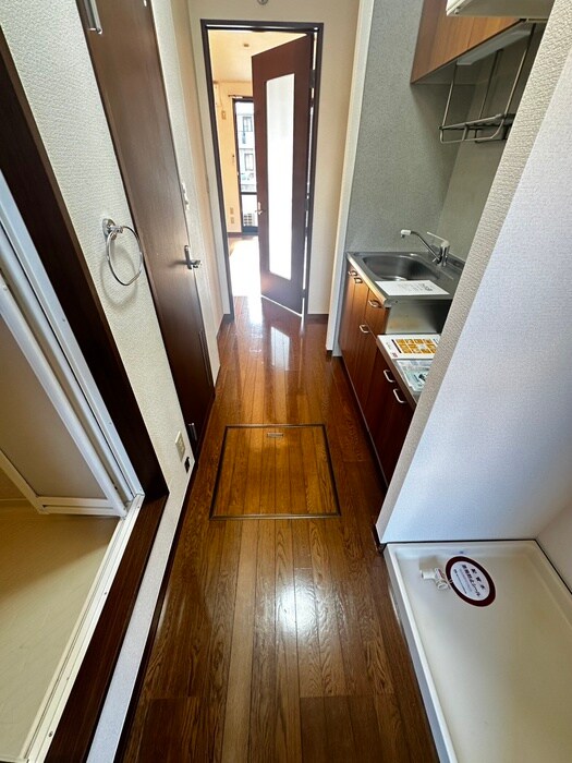 物件内観写真17　(廊下)