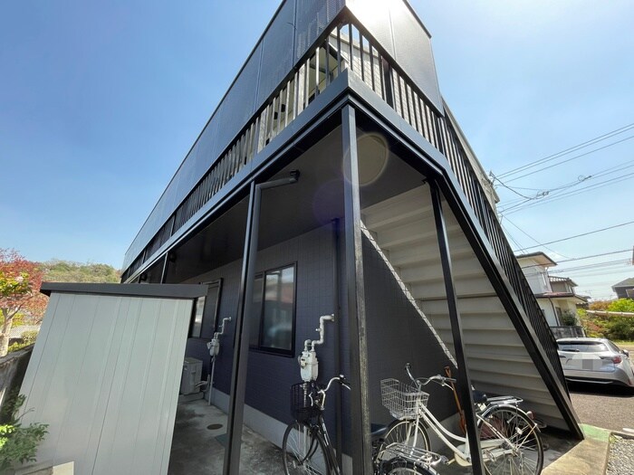 物件外観写真6　(エントランス部分)