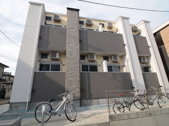 物件外観写真1　(外観写真)