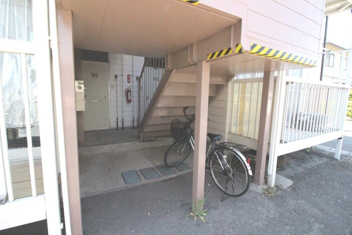 物件外観写真5　(エントランス部分)