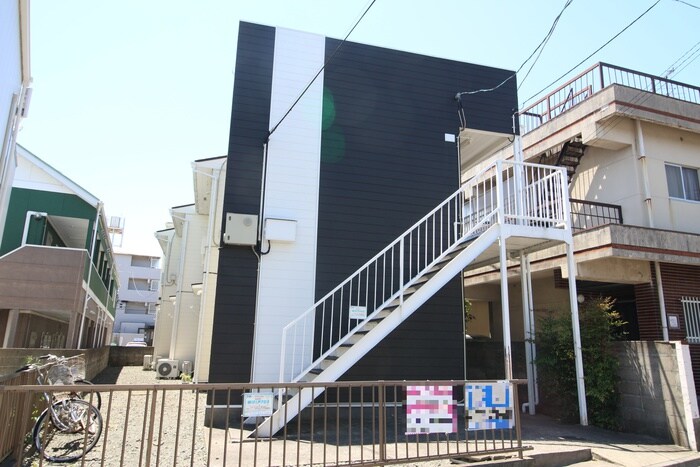 物件外観写真1　(駐輪場)