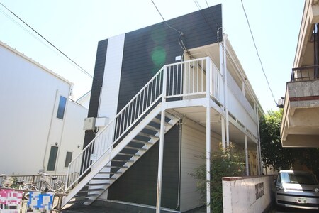 メゾン石名坂外観写真