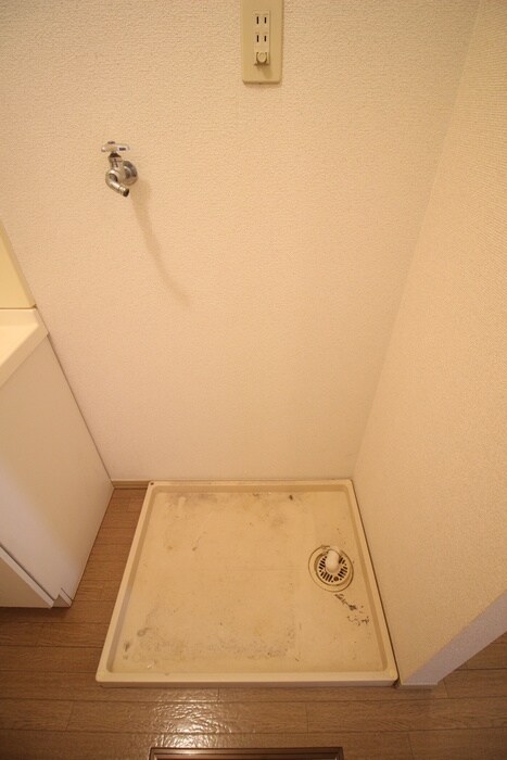 物件内観写真13　(洗濯機置場)