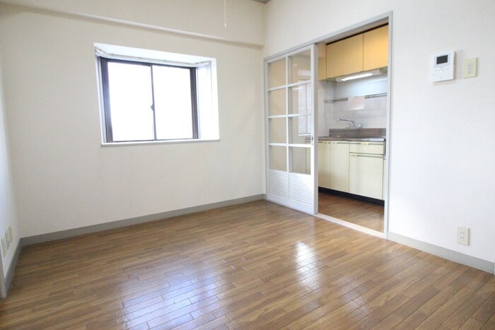 物件内観写真8　(居室)