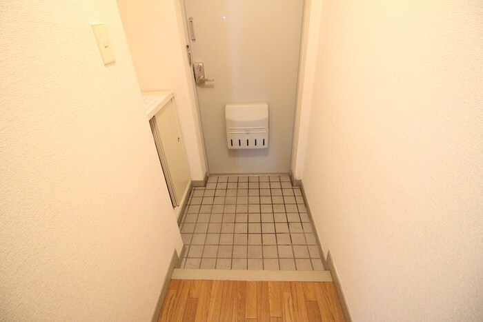 物件内観写真18　(玄関)
