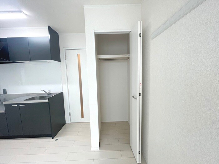 物件内観写真10　(収納)