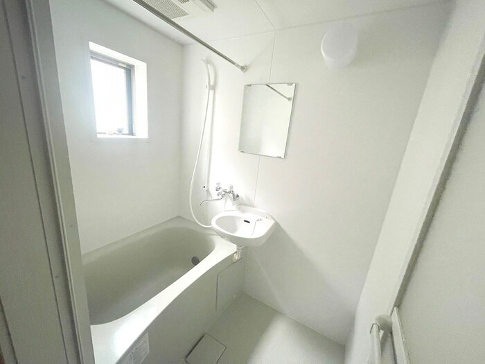 物件内観写真13　(バス／シャワールーム等)