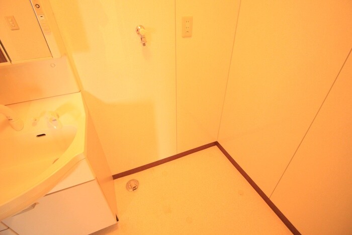 物件内観写真14　(洗濯機置場)