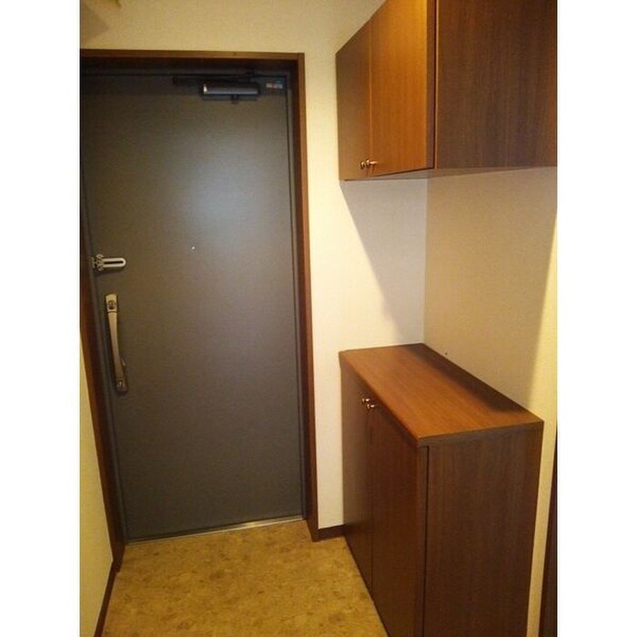 物件内観写真15　(玄関)