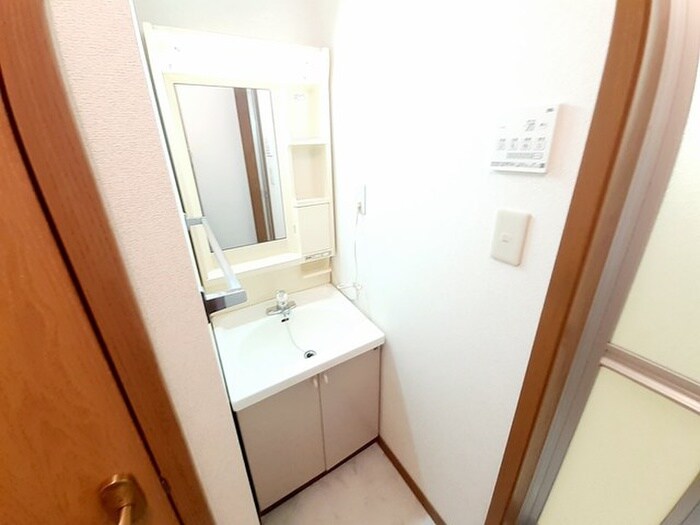 物件内観写真11　(洗面)