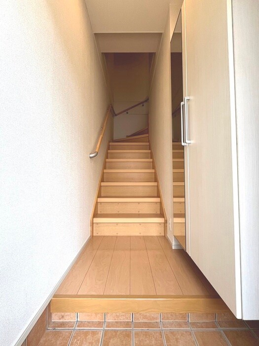 物件内観写真14　(玄関)