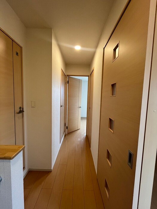 物件内観写真20　(廊下)