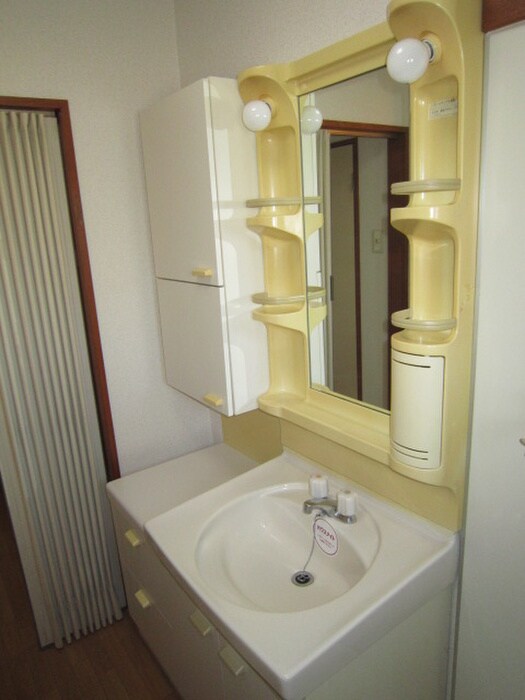 物件内観写真12　(洗面)