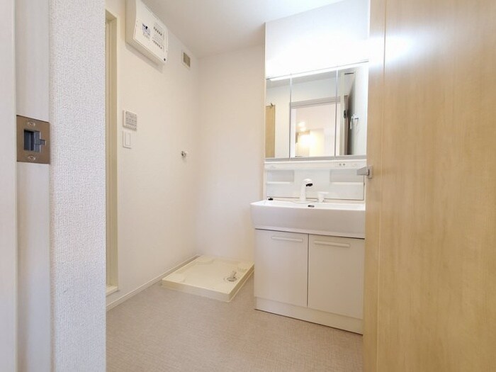物件内観写真11　(洗面)