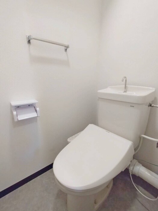 物件内観写真11　(トイレ)