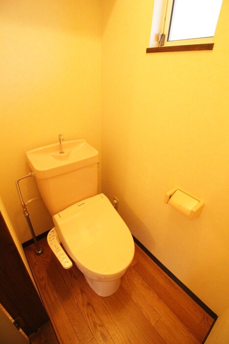 物件内観写真12　(トイレ)