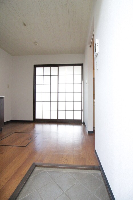 物件内観写真17　(玄関)
