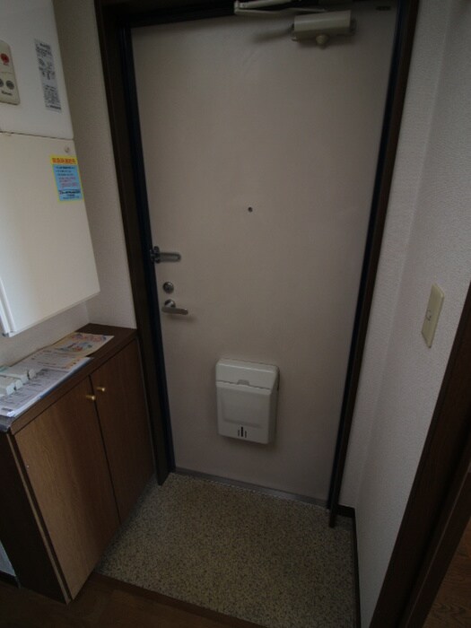 物件内観写真15　(玄関)