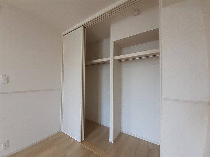 物件内観写真12　(収納)