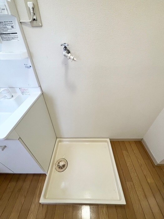 物件内観写真14　(洗濯機置場)