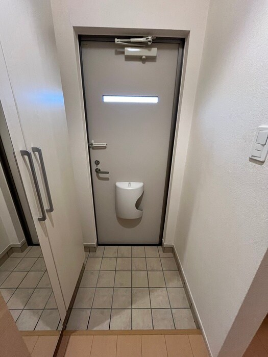 物件内観写真14　(玄関)
