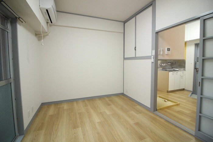 物件内観写真10　(居室)