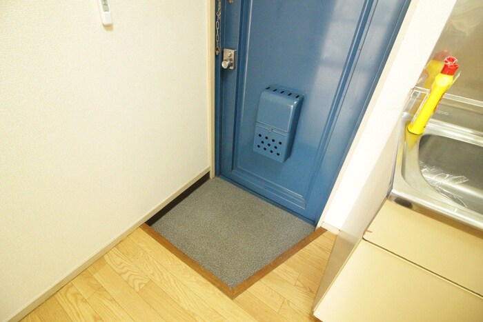 物件内観写真16　(玄関)