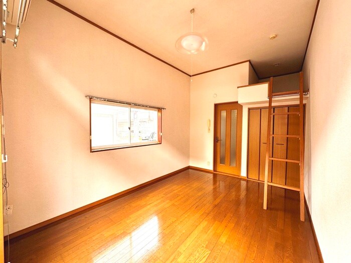 物件内観写真9　(居室)