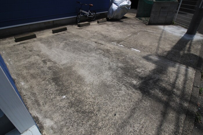 物件外観写真4　(駐車場)
