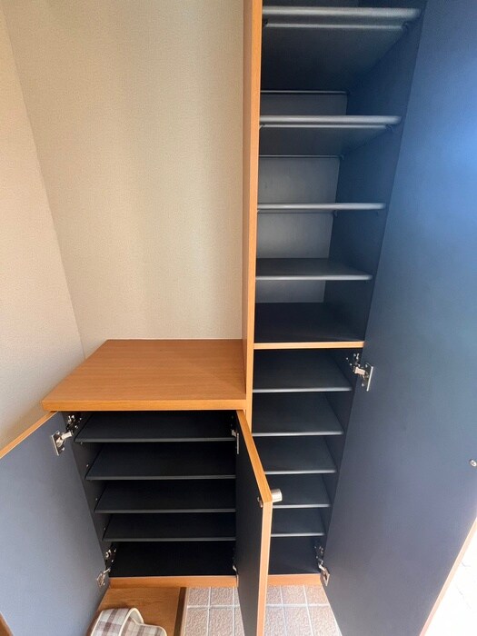 物件内観写真15　(靴箱)