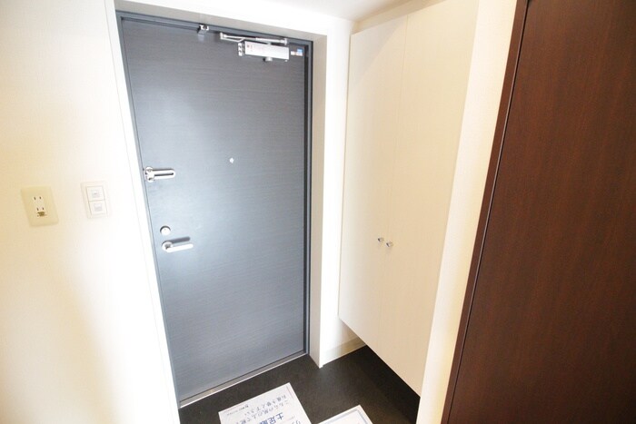 物件内観写真14　(玄関)