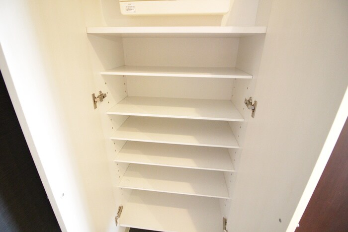 物件内観写真15　(靴箱)