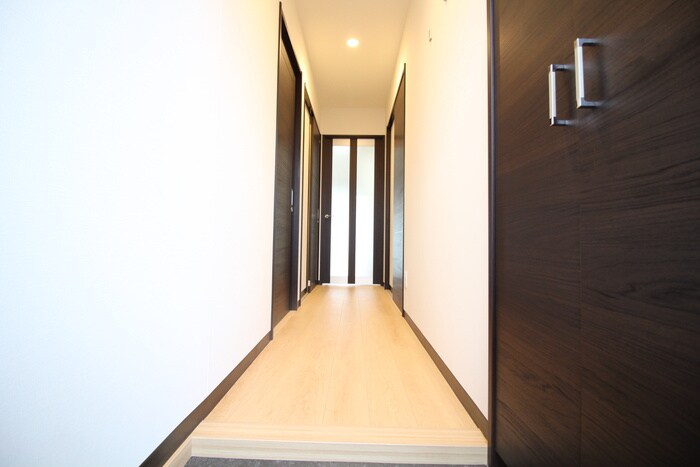 物件内観写真14　(玄関)