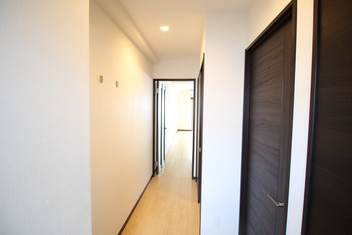 物件内観写真16　(廊下)