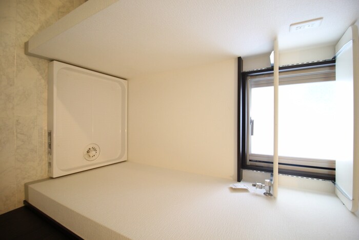 物件内観写真19　(洗濯機置場)