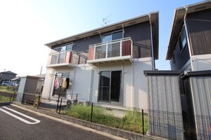 クロ－バ－フォ－Ｆ棟外観写真