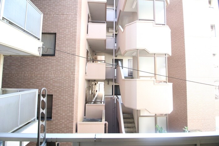 物件内観写真20　(室内からの展望)